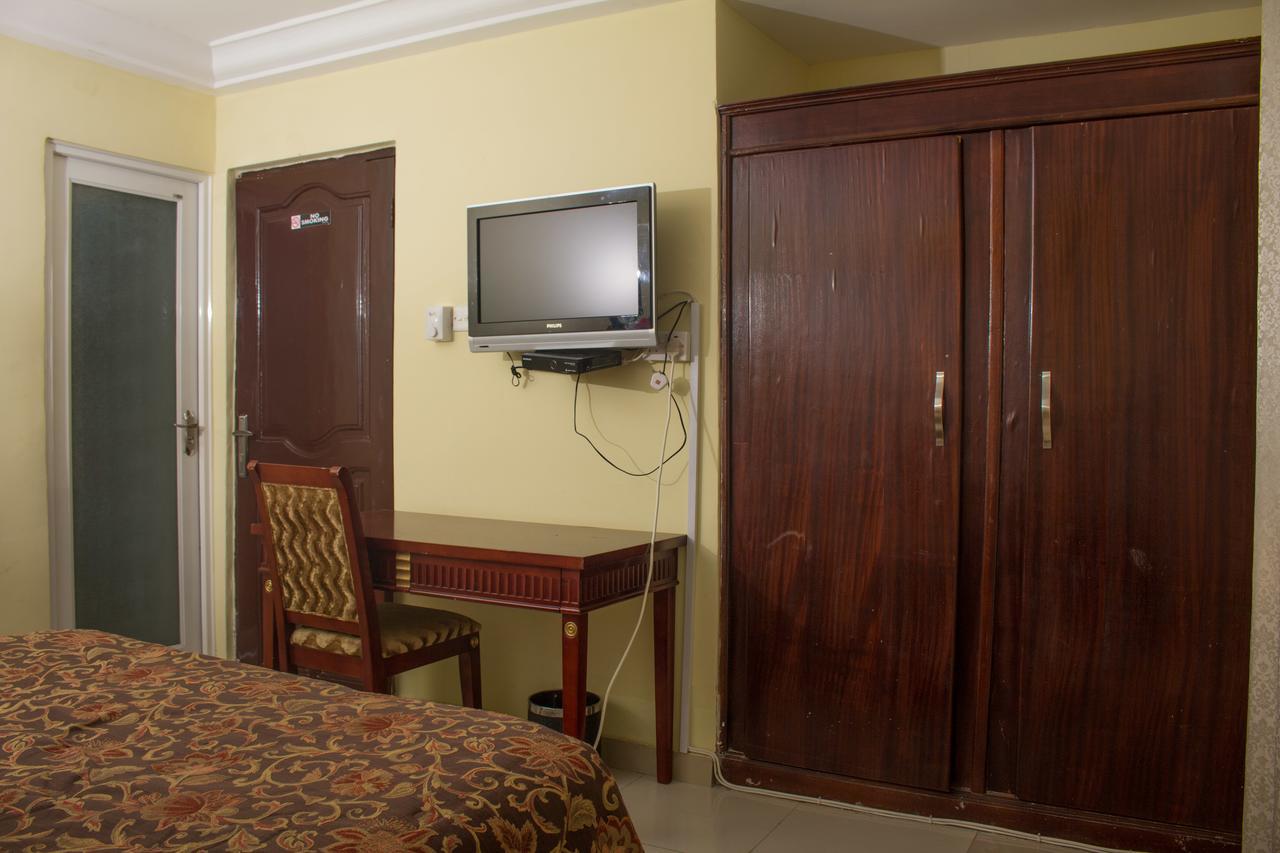 My Choice Hotel Tema Exterior photo